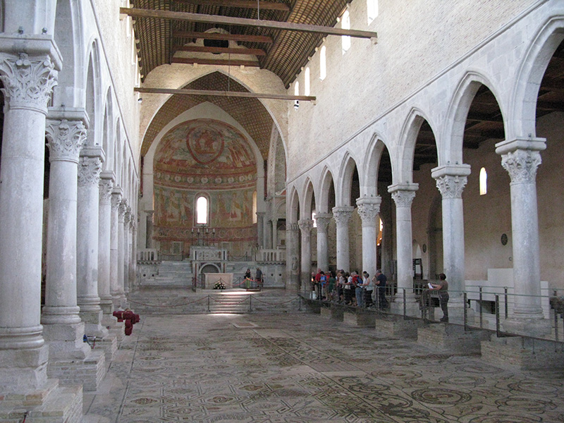 Photo:  interno_basilica_aquileia_archivio_turismo_FVG
